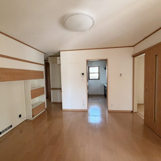 日和田町八丁目、自然豊かな環境の平屋。広々とした、延床面積１０４．３５㎡の居室空間が魅力です！